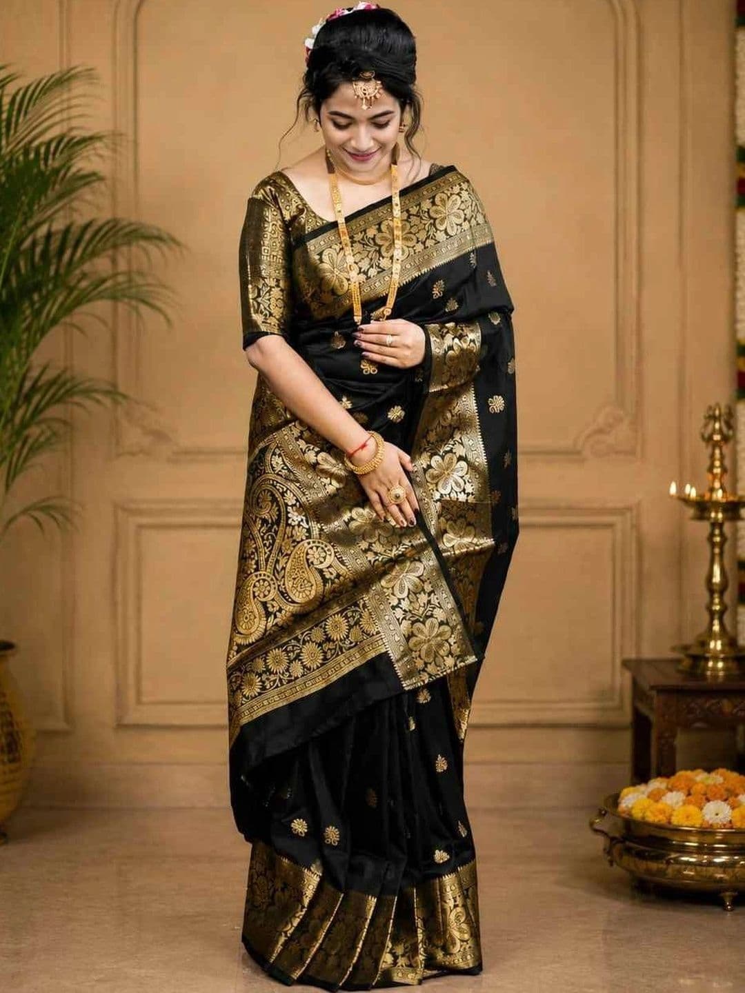 HERE&NOW Women Banarasi Silk Woven Work Saree - view 1