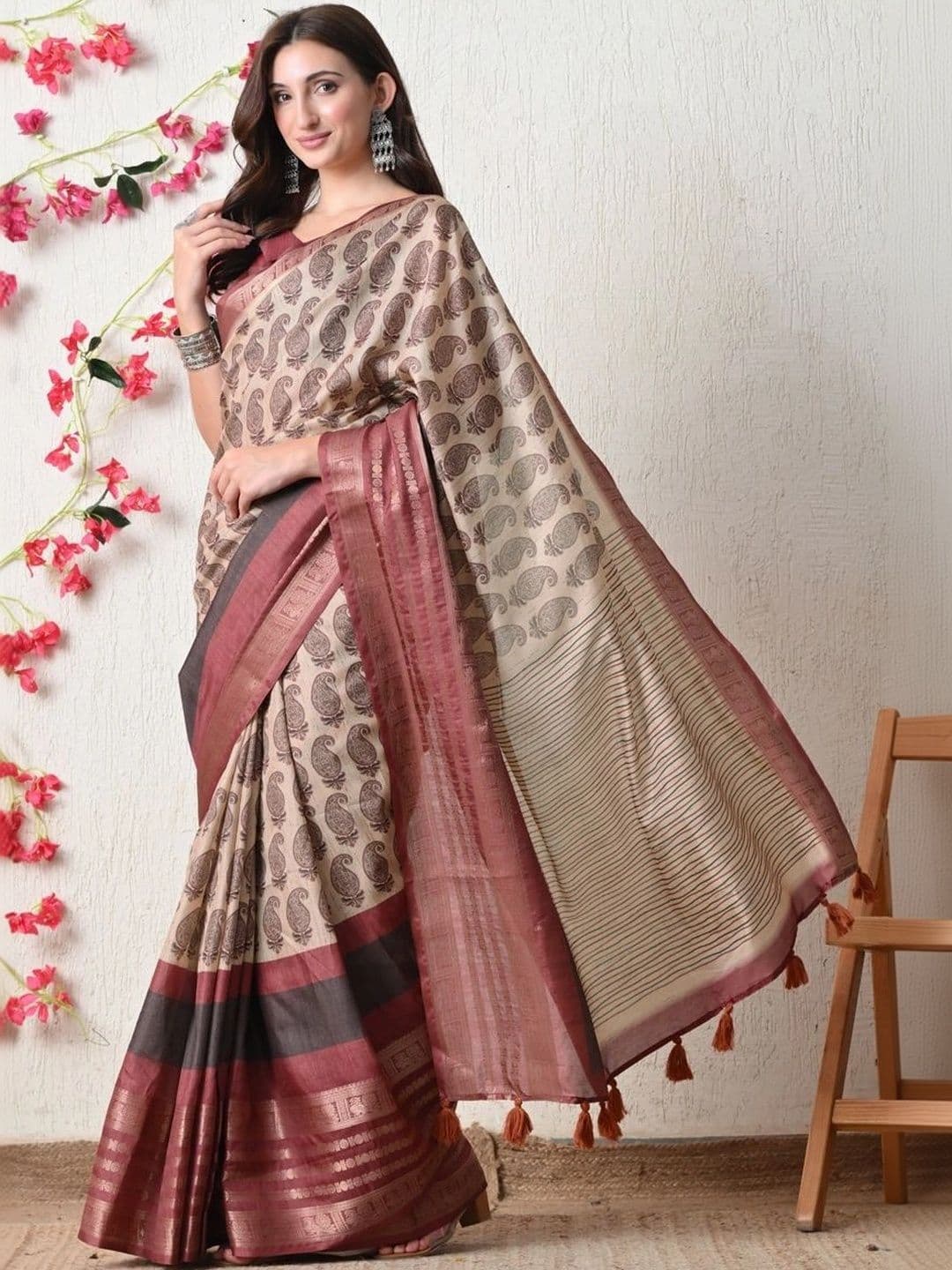 KALINI  Women Paisley Silk Cotton Saree thumbnail 4