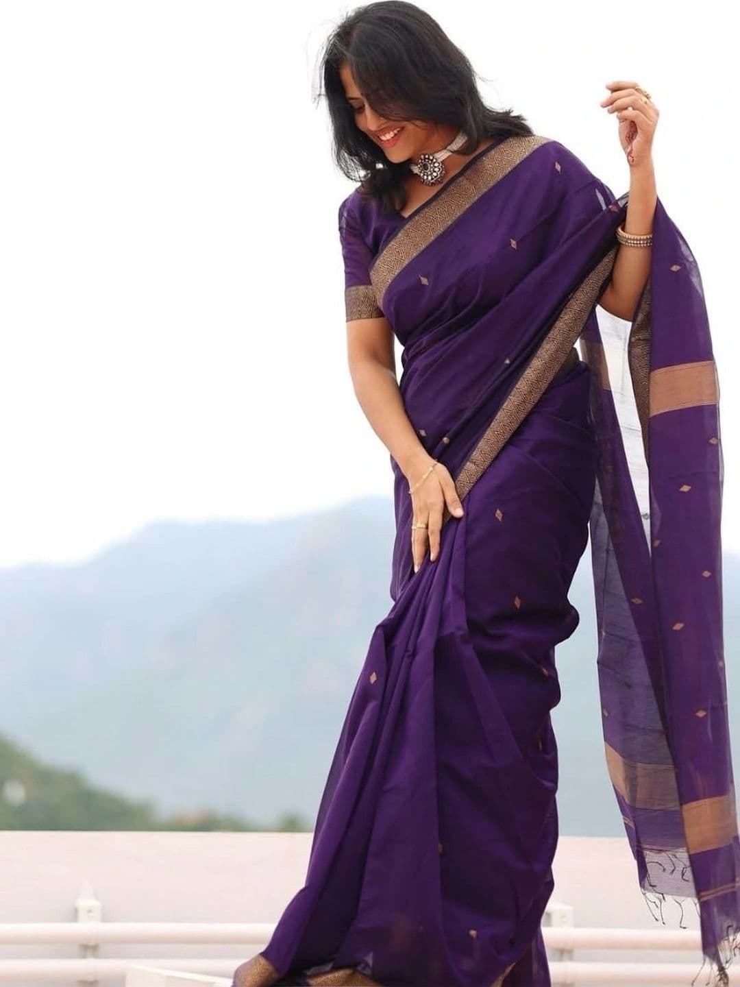 HERE&NOW Woven Design Zari Banarasi Saree thumbnail 5