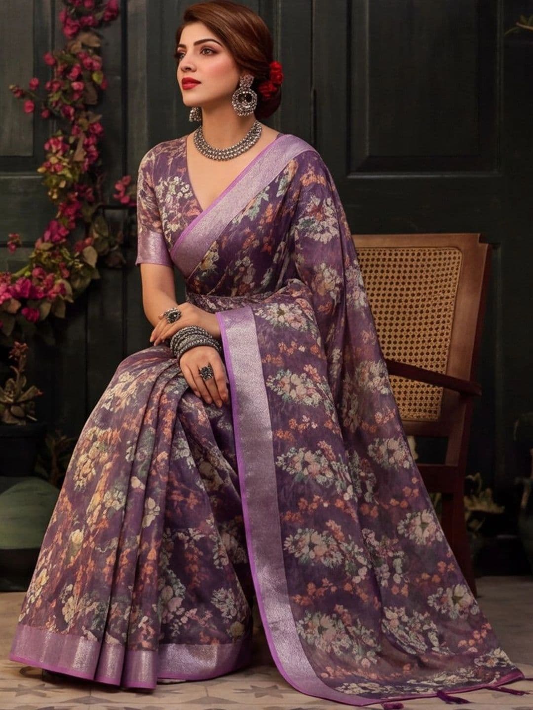 Mitera Floral Zari Silk Cotton Fusion Saree thumbnail 2