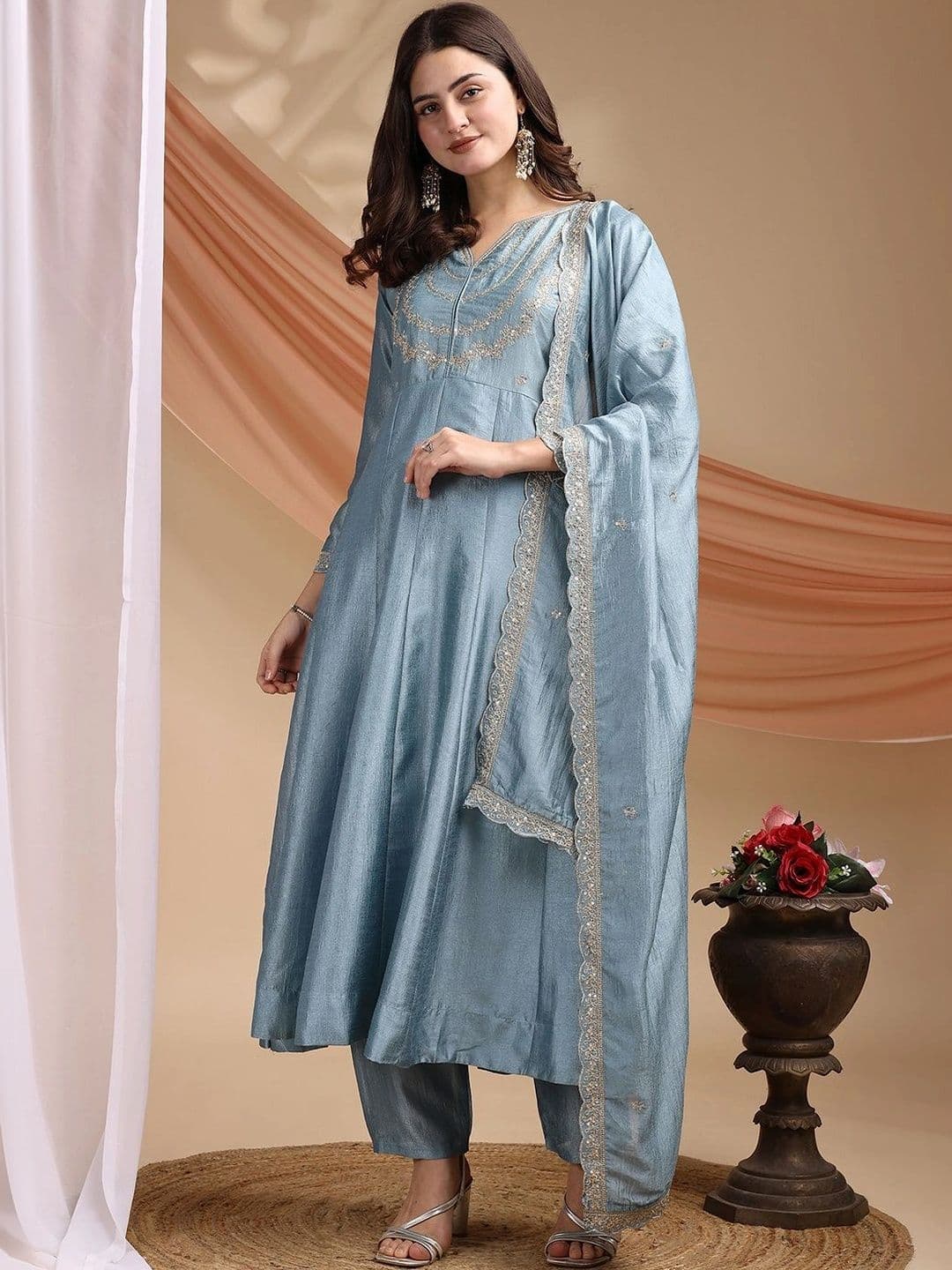 Tankori Women Ethnic Motifs Embroidered Regular Thread Work Kurta with Trousers & With Dupatta thumbnail 7