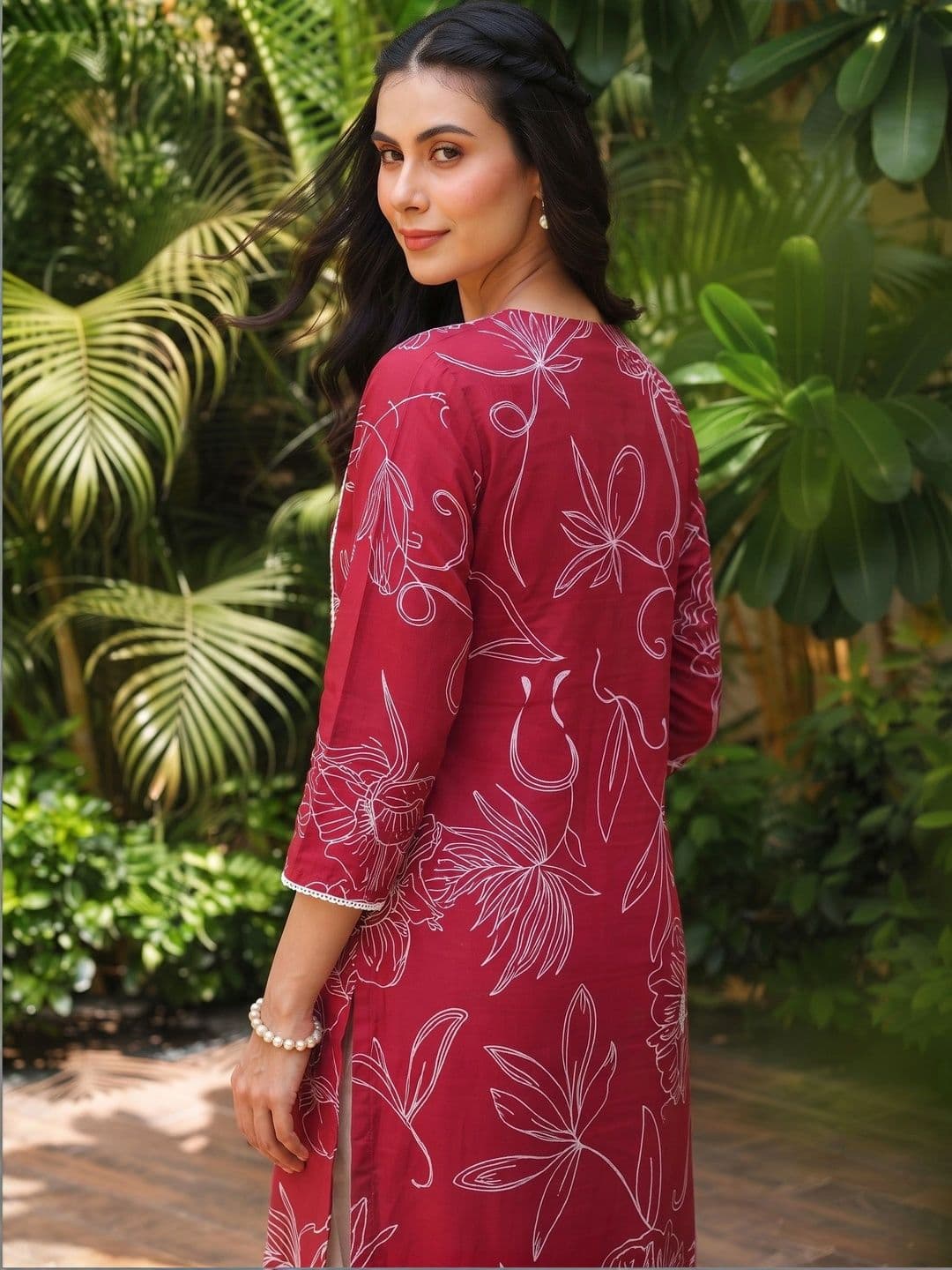 KJFAB Women Floral Printed Thread Work Floral Kurta thumbnail 4