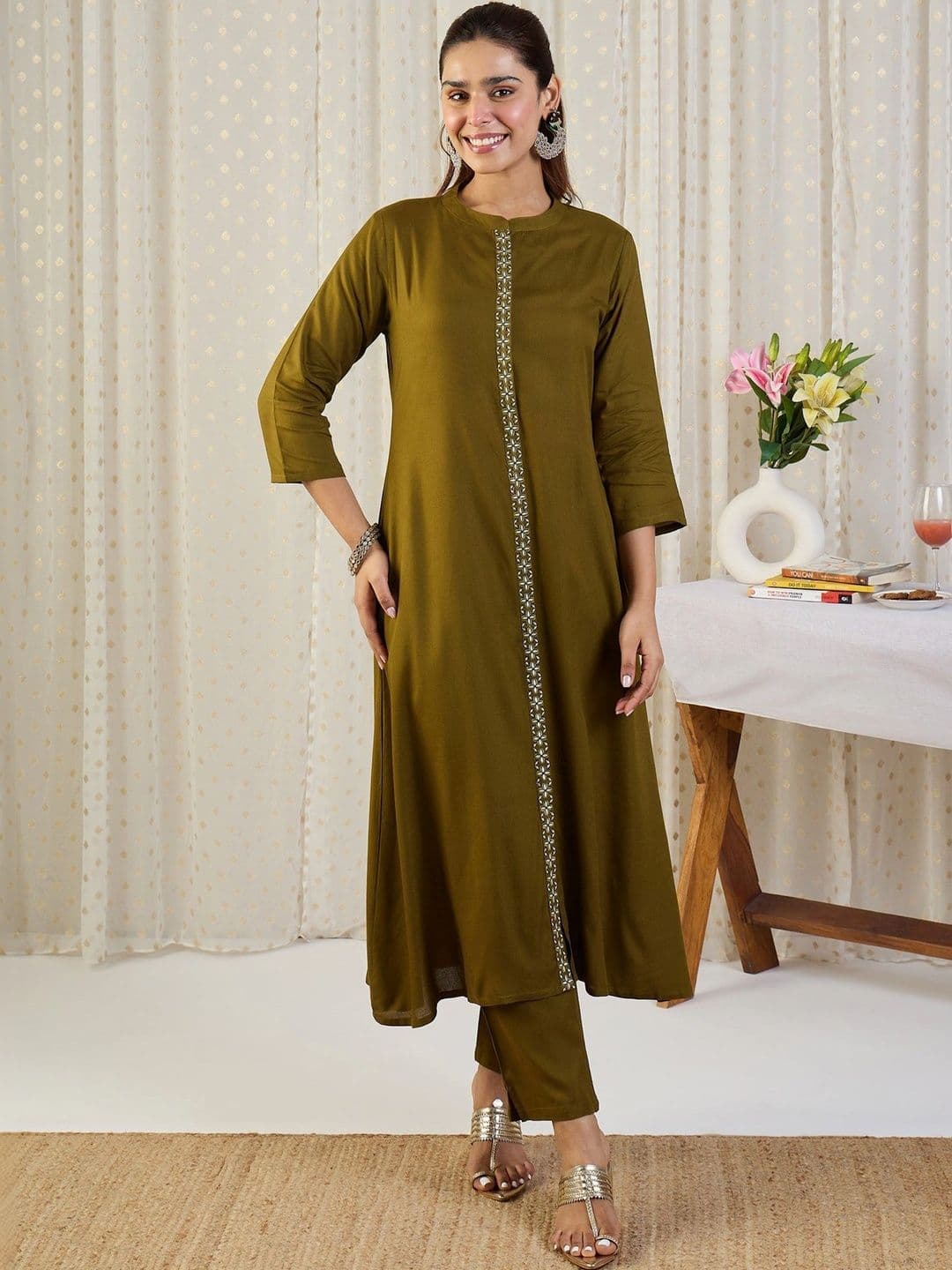 LeeliPeeri Designer Women Ethnic Motifs Regular Kurta with Trousers & With Dupatta thumbnail 4