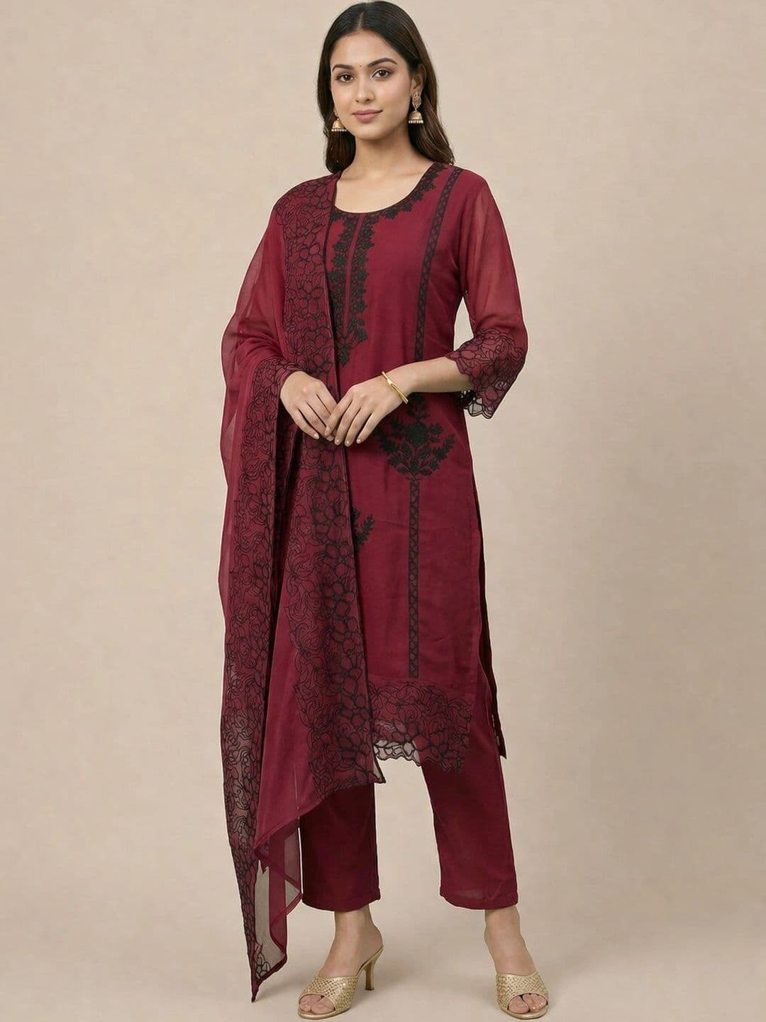 Hare Krishna enterprises Women Ethnic Motifs Embroidered Thread  Kurta with Trousers - view 1