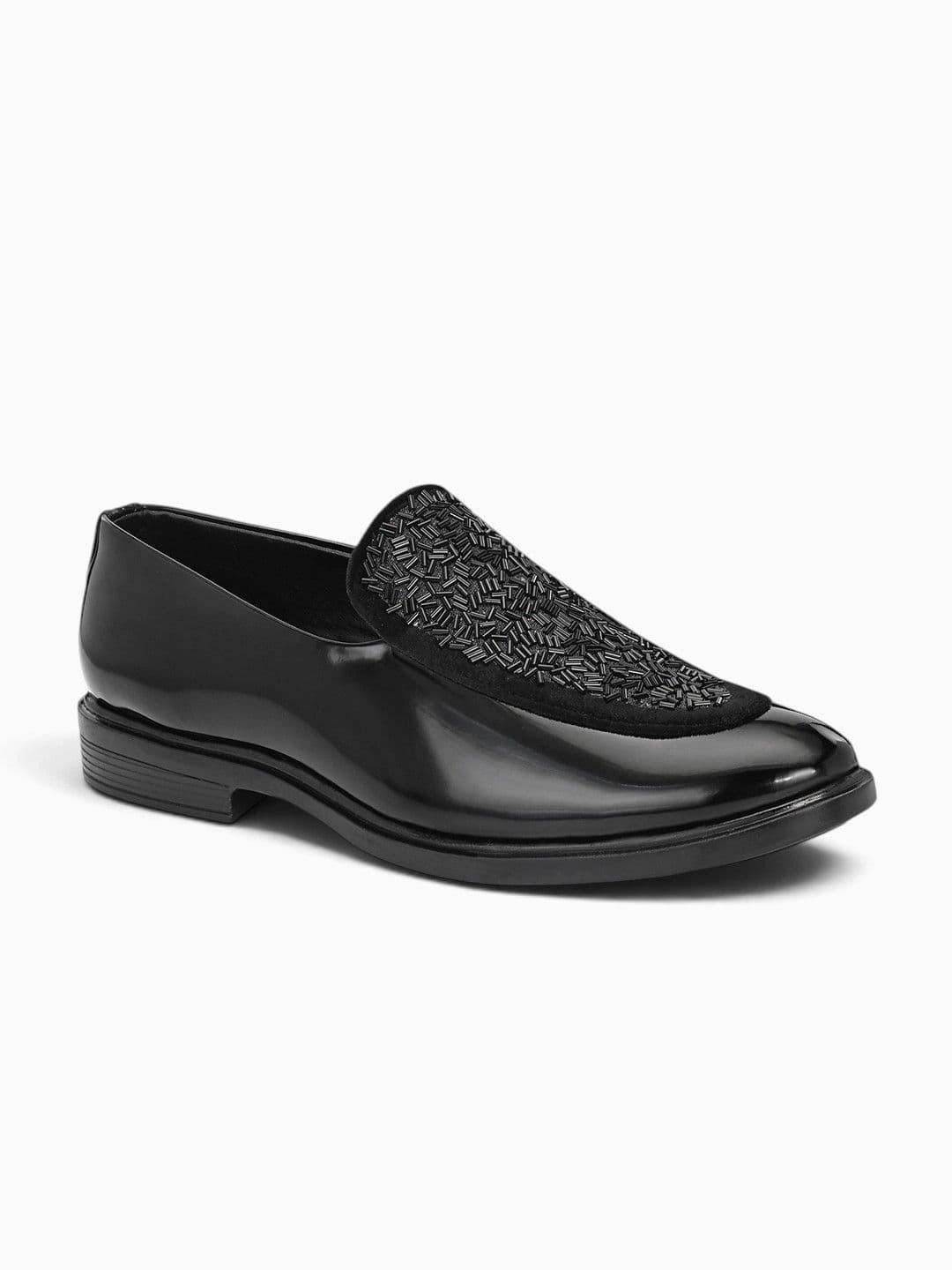 INVICTUS Men Textured PU Round Toe Slip-On Shoes thumbnail 5