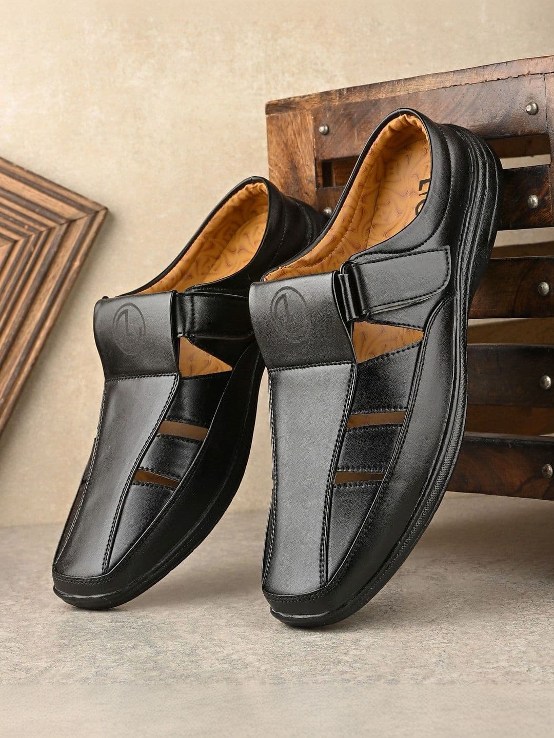 LIGERONATION Men Leather Shoe-Style Sandals - view 1