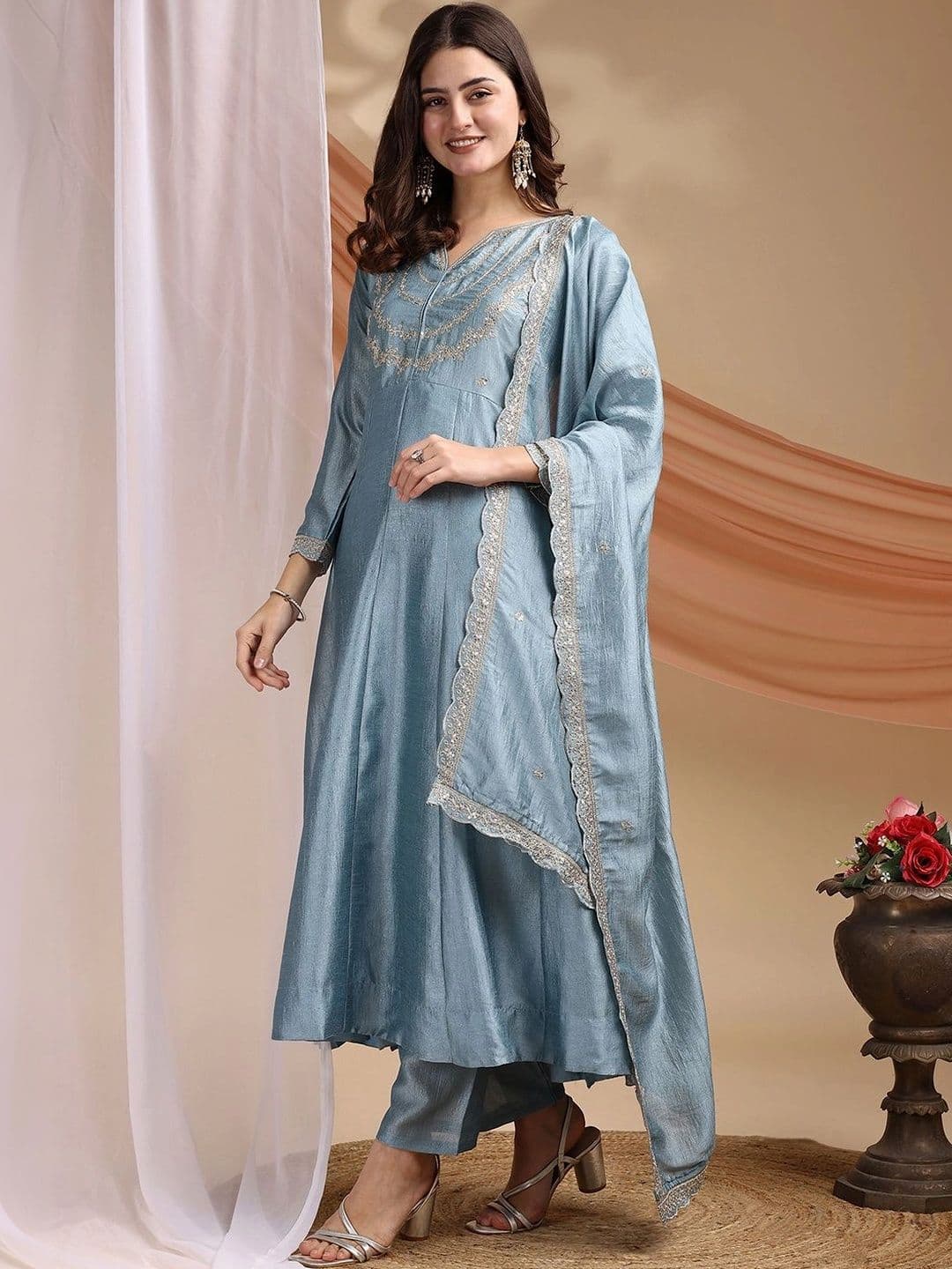 Tankori Women Ethnic Motifs Embroidered Regular Thread Work Kurta with Trousers & With Dupatta thumbnail 2