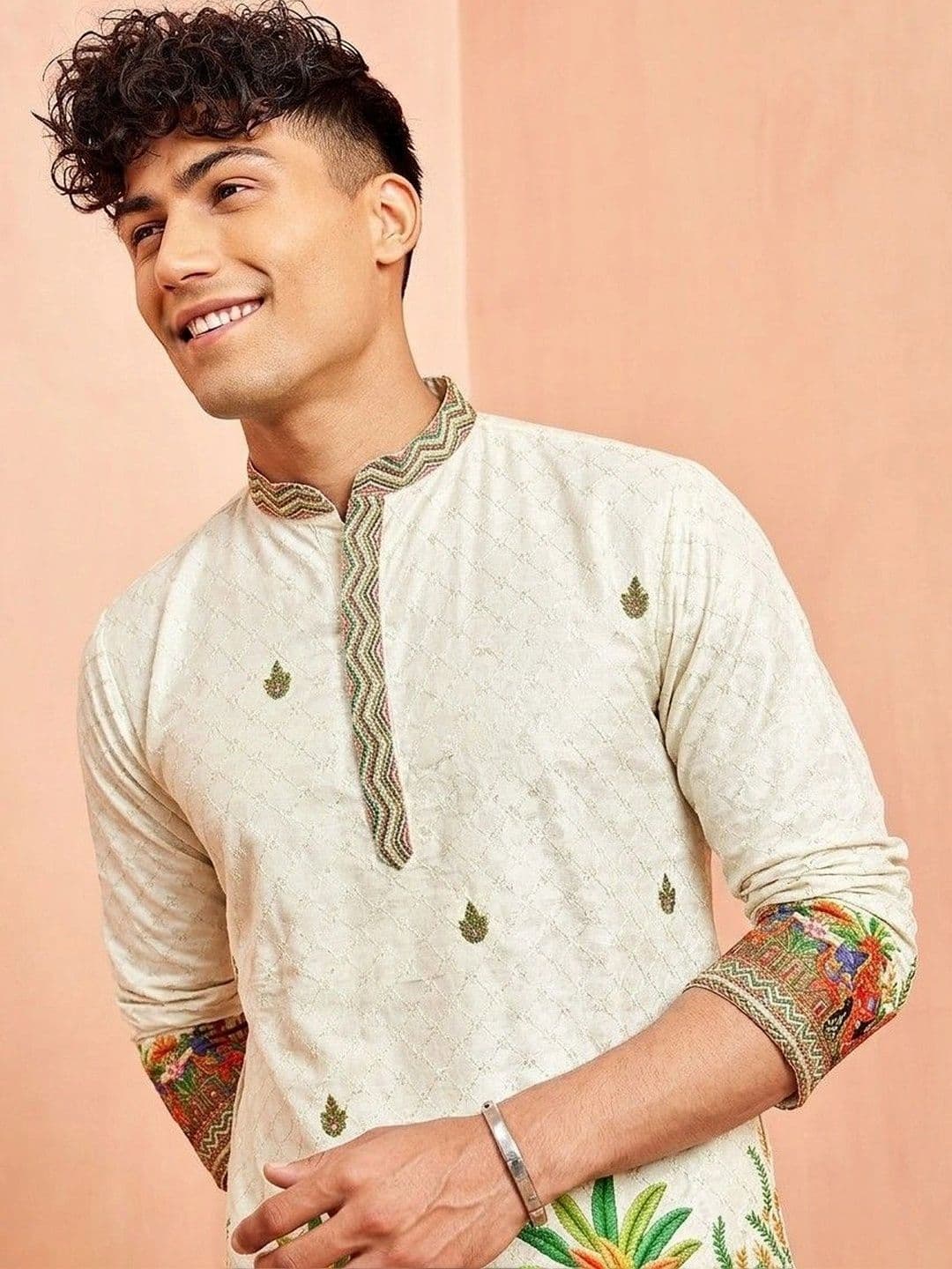 VELKYNOX Men Ethnic Motifs Embroidered Thread Work Kurta thumbnail 2
