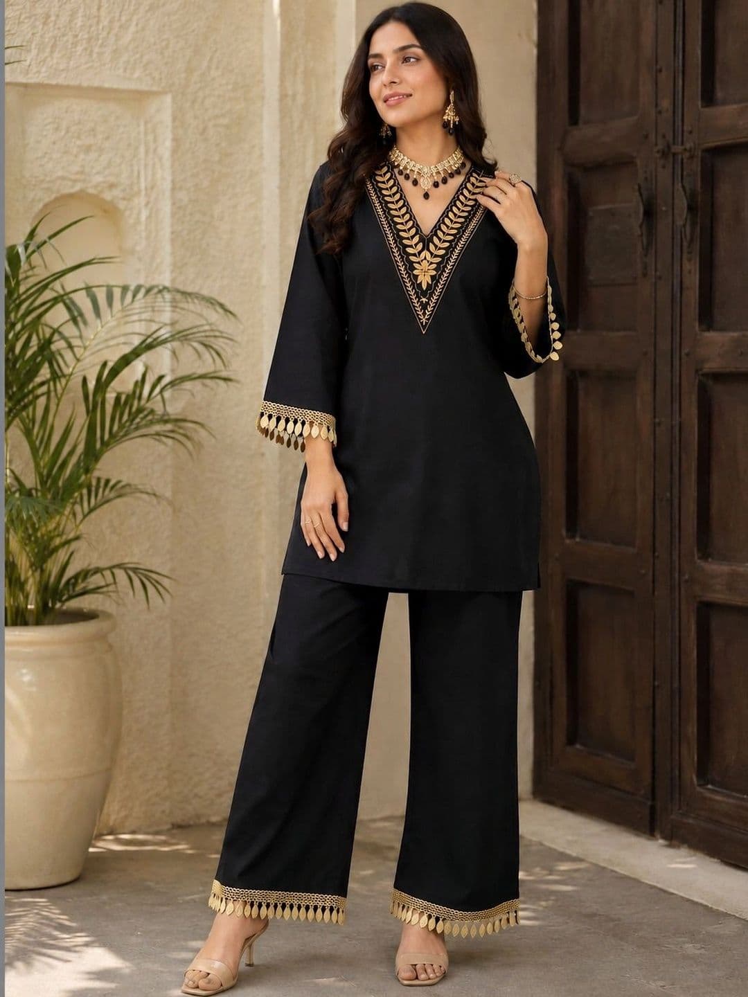Ibrana Women Ethnic Motifs Embroidered Regular Gotta Patti Kurta with Palazzos - view 1