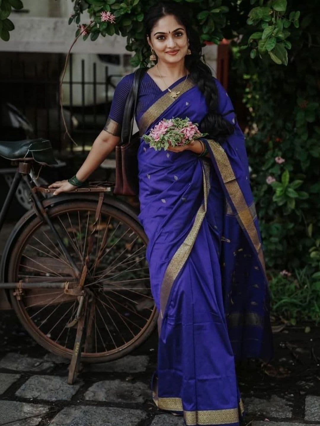 HERE&NOW Woven Design Zari Banarasi Saree - view 1