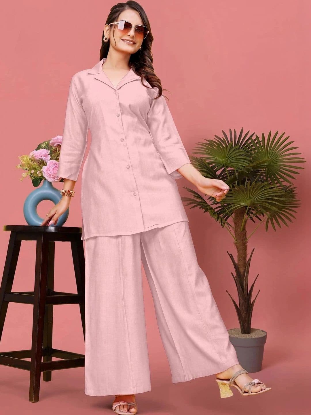 Gitaji Women Regular Pure Cotton Kurta with Palazzos - view 1