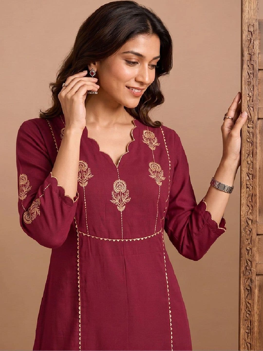 Varanga Women Ethnic Motifs Embroidered Regular Thread Work Kurta with Palazzos & With Dupatta thumbnail 3