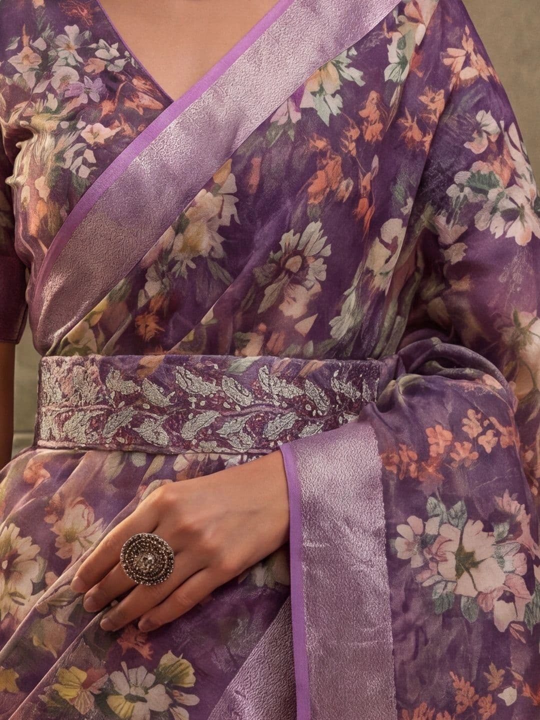 Mitera Floral Zari Silk Cotton Fusion Saree thumbnail 6