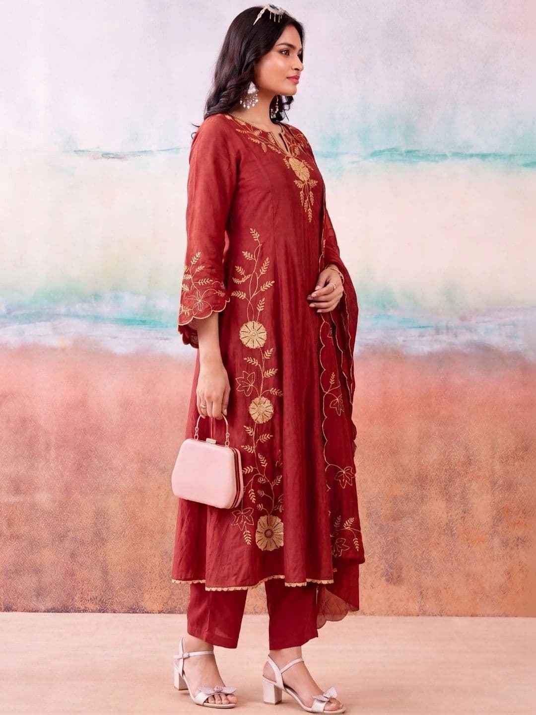 Anouk Women Floral Embroidered Regular Thread Work Chanderi Silk Kurta with Trousers & With Dupatta thumbnail 4