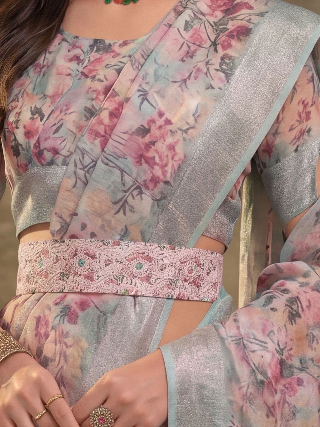 Mitera Floral Zari Silk Cotton Fusion Saree thumbnail 4