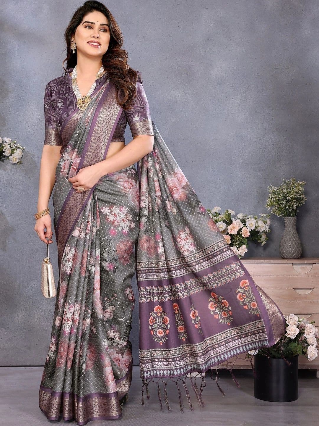 VS MALL Women Floral Silk Cotton Saree thumbnail 5