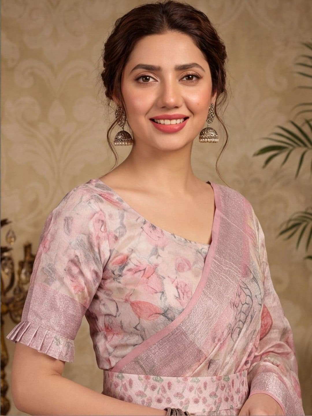 Mitera  Women Floral Zari Silk Cotton Fusion Saree thumbnail 2
