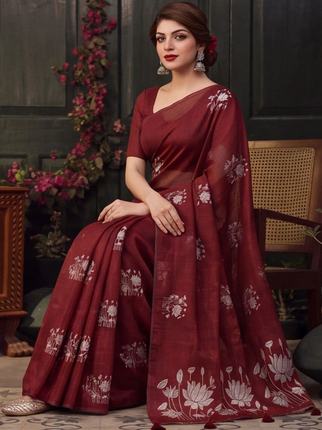 Mitera Floral Zari Silk Cotton Fusion Banarasi Saree thumbnail 4