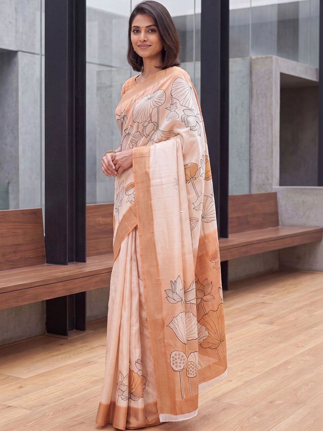 Anouk Floral Silk Blend Designer Chanderi Saree thumbnail 2