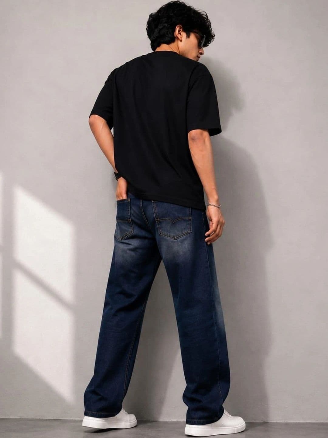 VK CULTURE Men Wide Leg Mid-Rise Low Distress Light Fade Jeans thumbnail 6