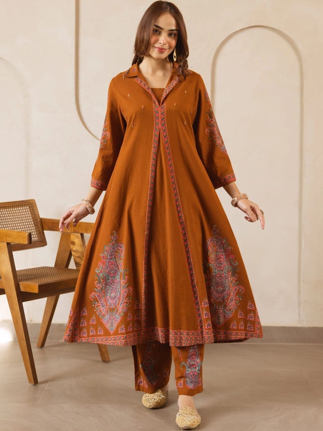 Nehamta Women Ethnic Motifs Embroidered Regular Thread Work Kurta with Trousers thumbnail 2