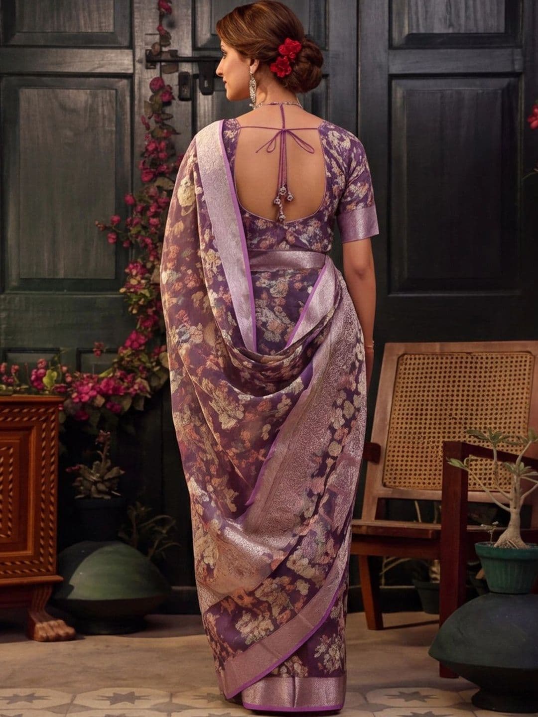 Mitera Floral Zari Silk Cotton Fusion Saree thumbnail 3