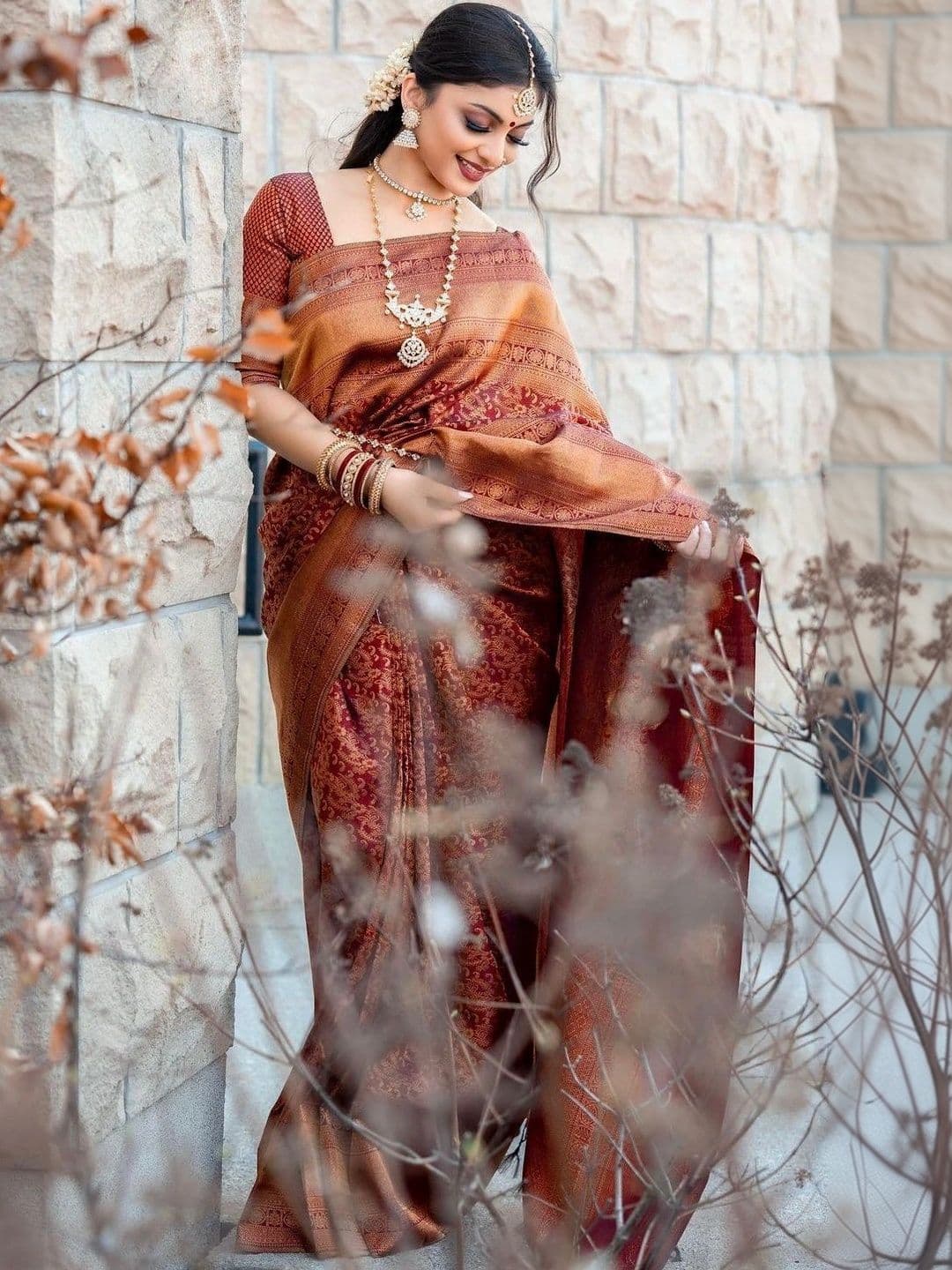 HERE&NOW Woven Design Zari Silk Blend Banarasi Saree - view 1