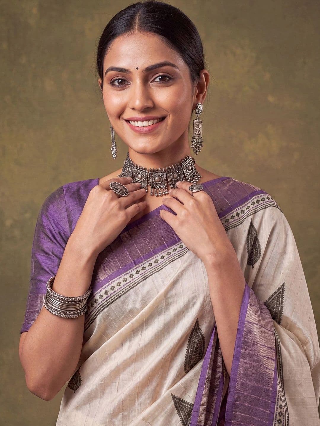 Anouk Ethnic Motifs Silk Cotton Designer Tussar Saree thumbnail 7