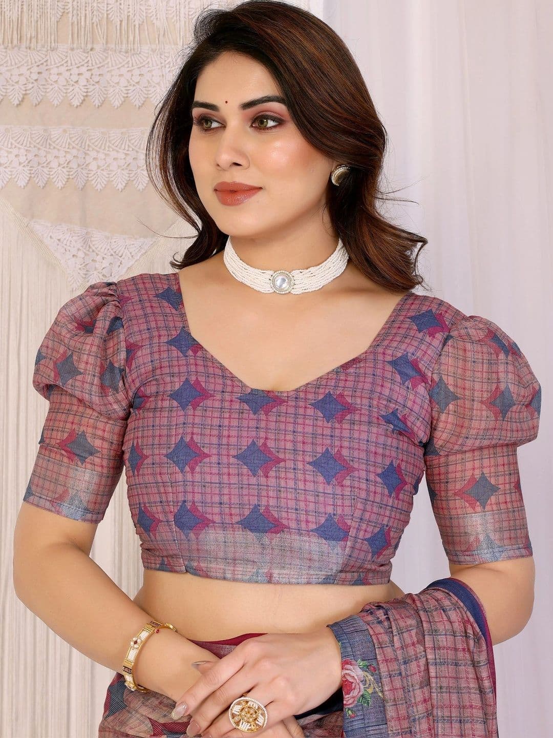 VS MALL Floral Linen Blend Saree thumbnail 3