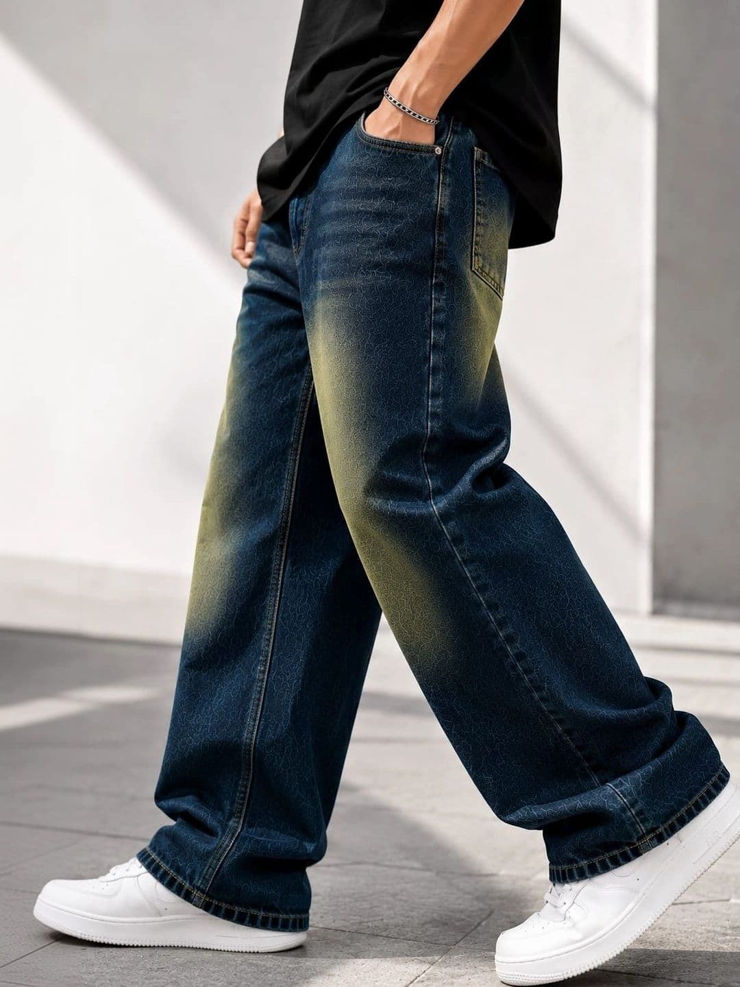 VK CULTURE Men Wide Leg Mid-Rise Light Fade Coated Jeans thumbnail 2