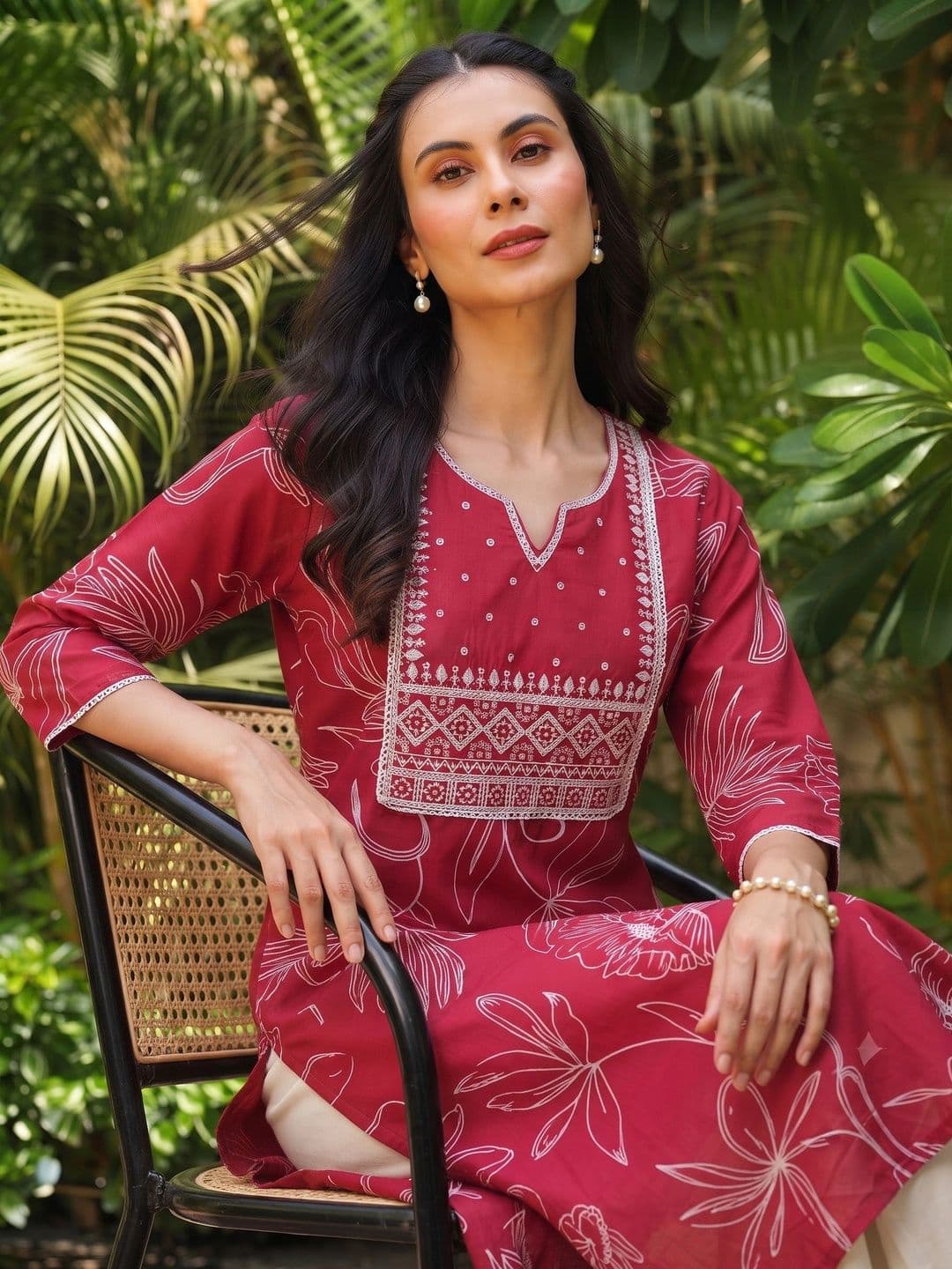KJFAB Women Floral Printed Thread Work Floral Kurta thumbnail 6