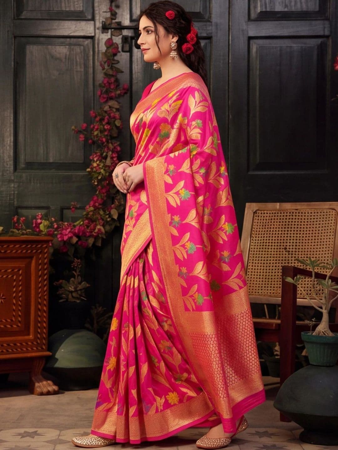 Mitera Woven Design Zari Silk Cotton Fusion Banarasi Saree thumbnail 6