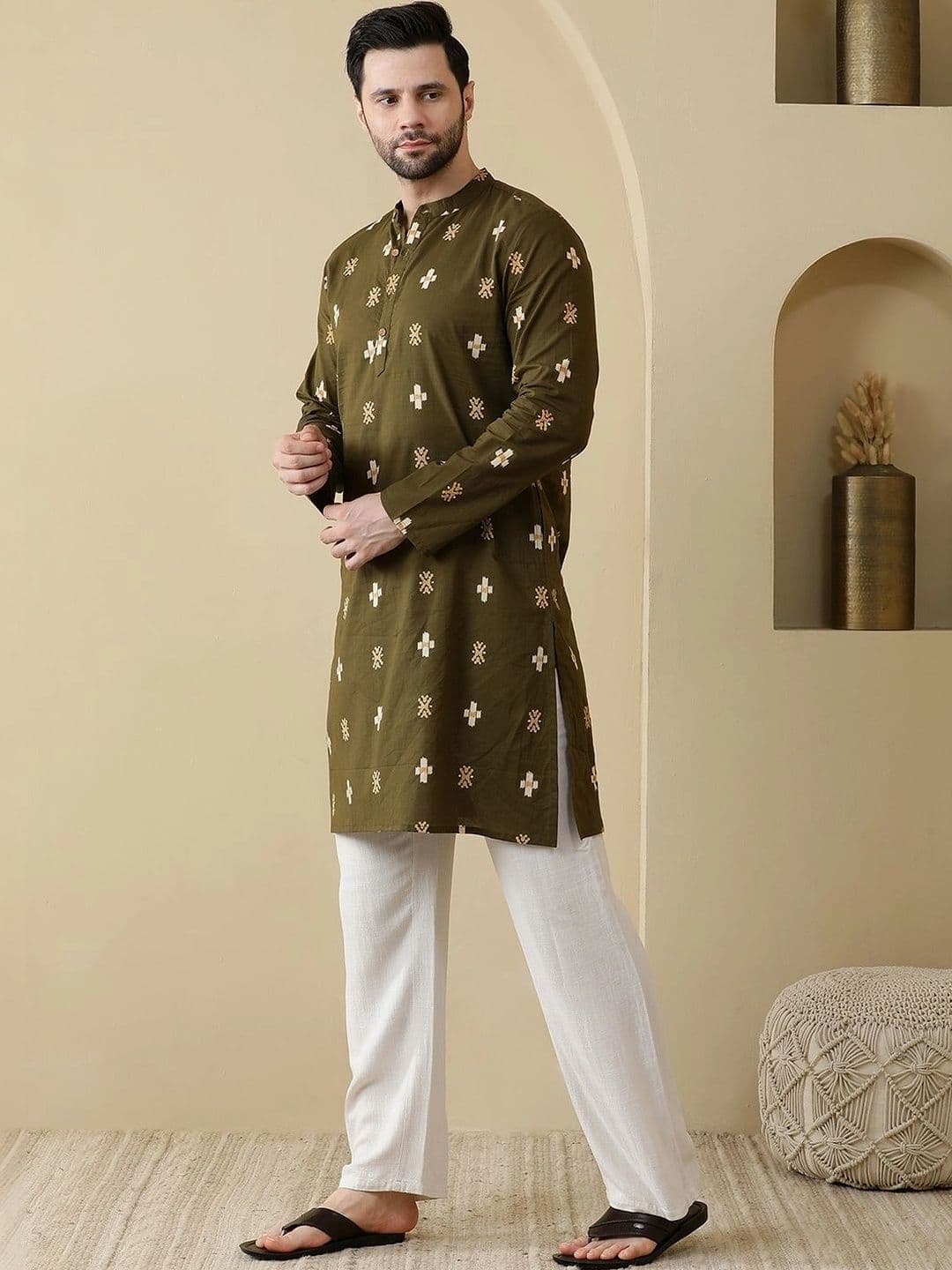Anouk Men Ethnic Motifs Embroidered Thread Work Kurta thumbnail 4