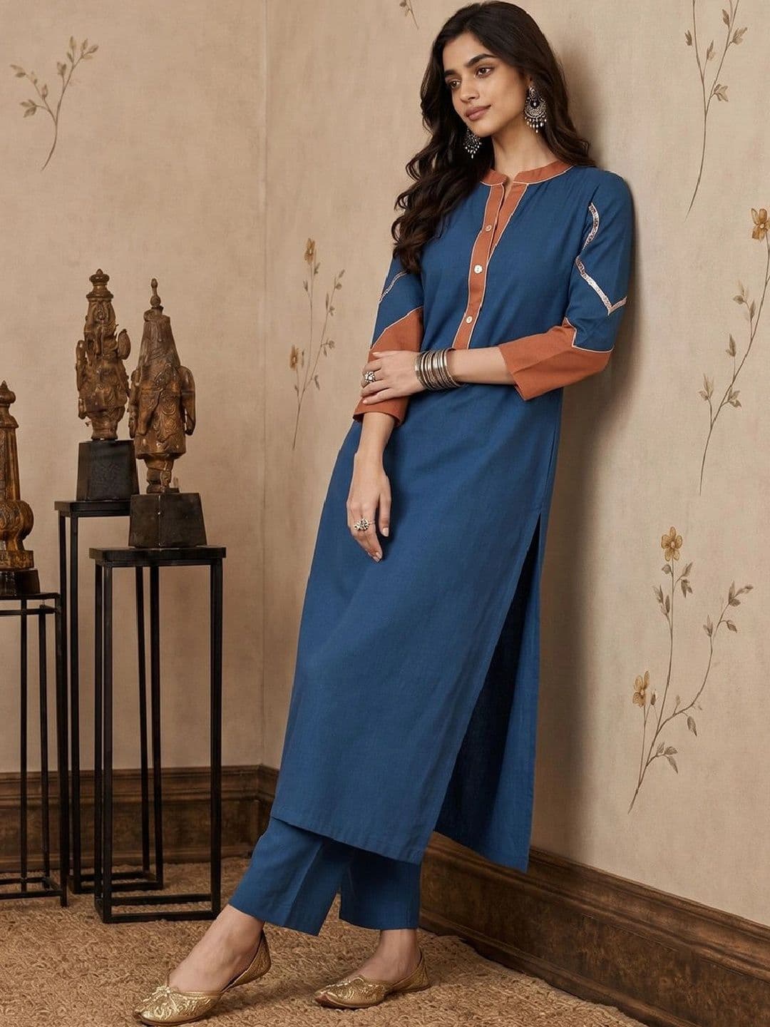 Varanga Women Regular Thread Work Kurta with Trousers thumbnail 2