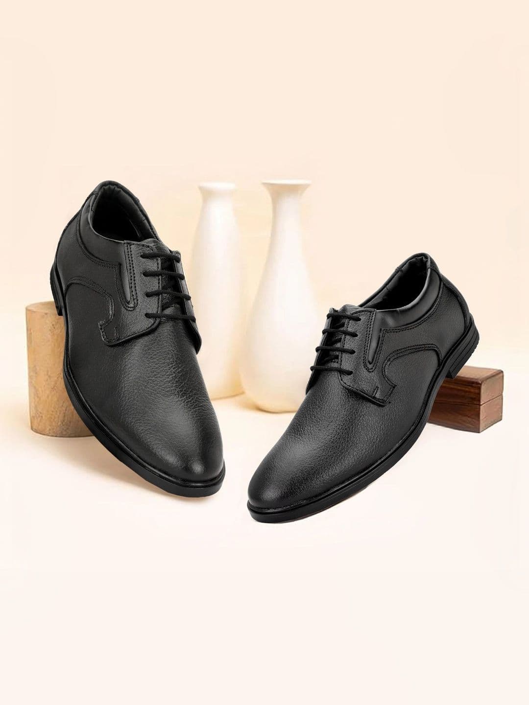 INKLENZO Men Textured Leather Round Toe Lace-Ups Derbys Shoes thumbnail 2
