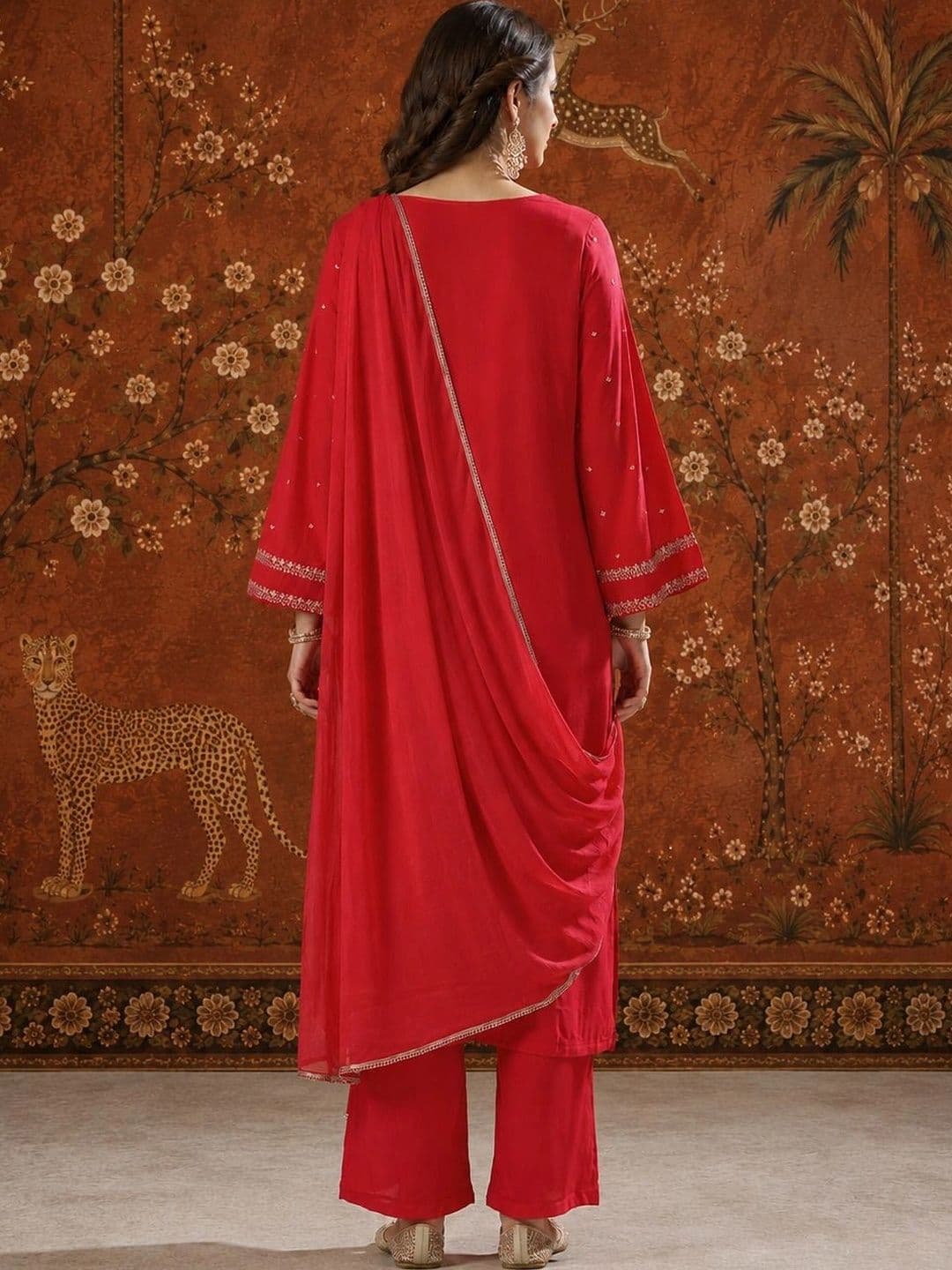 Sangria Women Embroidered Regular Thread Work Kurta with Trousers & With Dupatta thumbnail 6