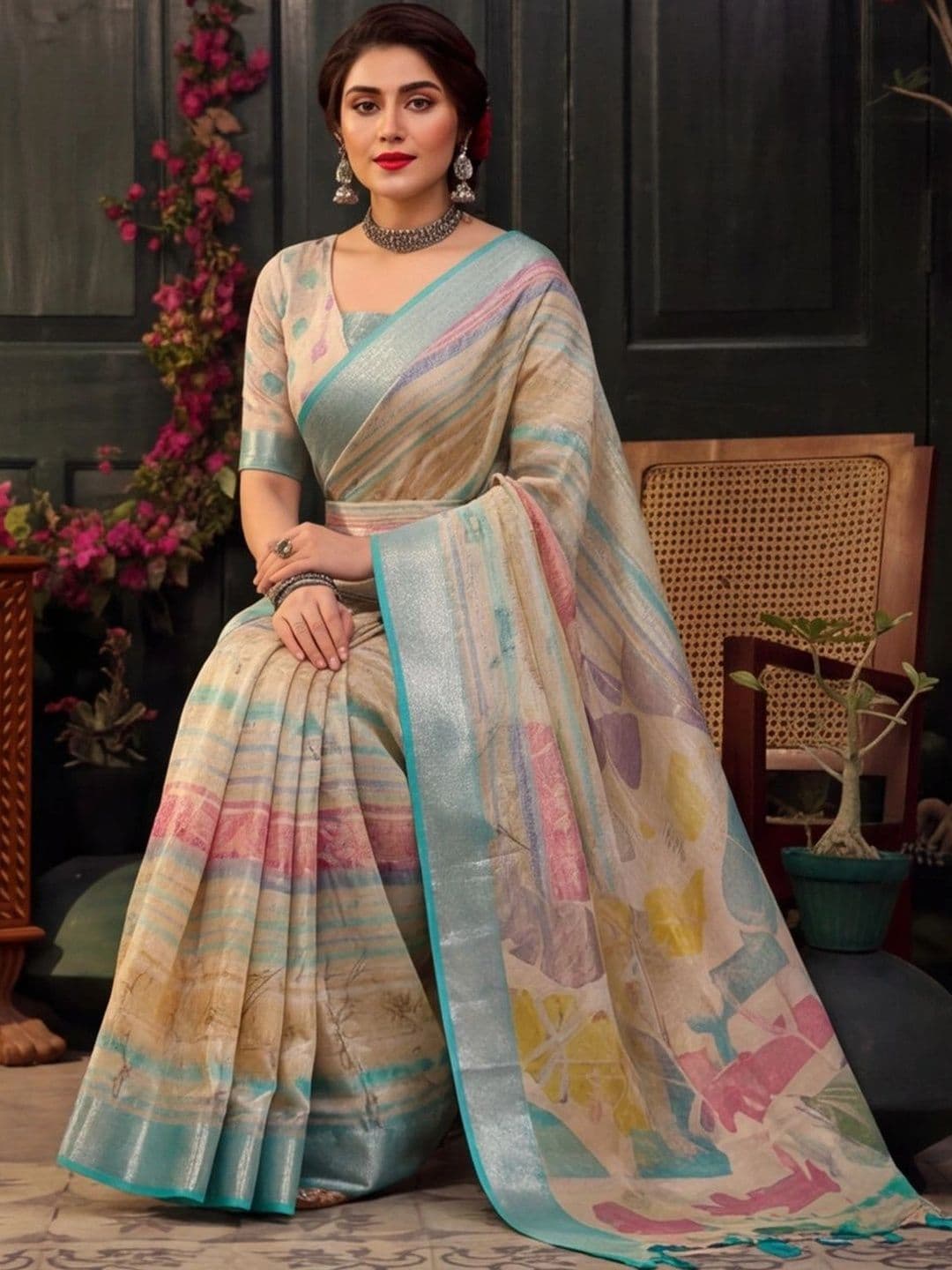 Mitera Women Floral Zari Silk Cotton Fusion Saree thumbnail 6