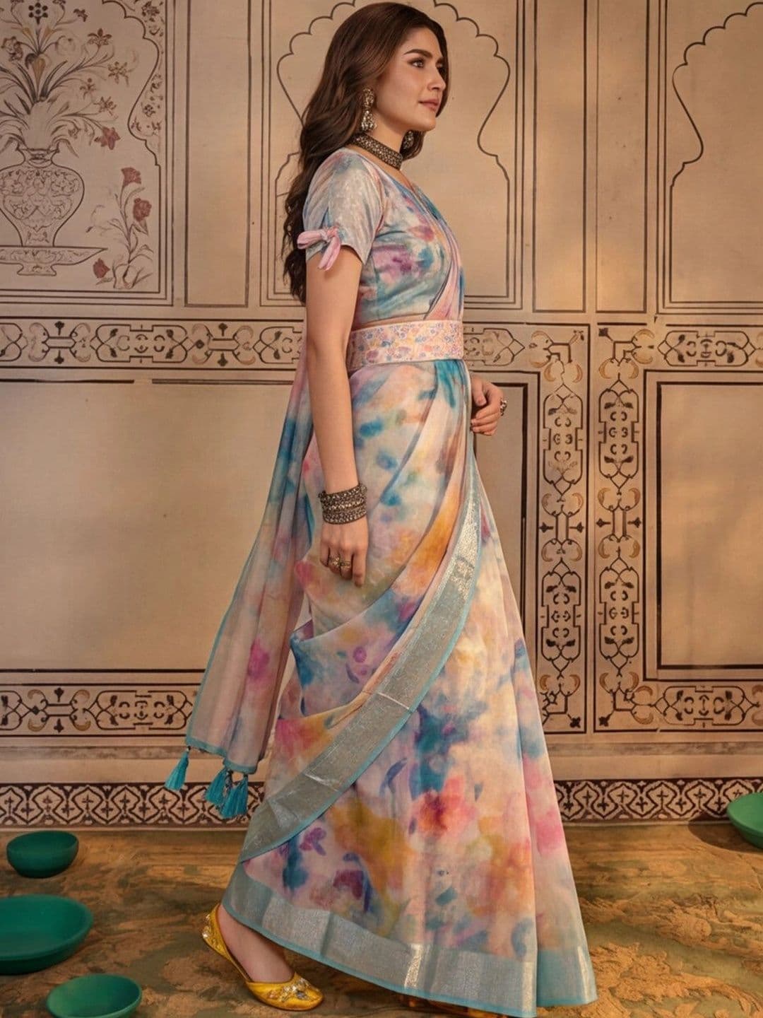 Mitera Women trendy Zari Silk Cotton Fusion Saree thumbnail 2