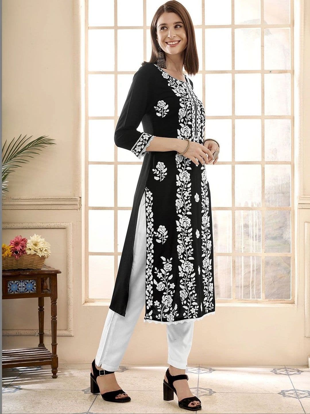 Sangria Women Floral Embroidered Regular Thread Work Pure Cotton Kurta with Trousers thumbnail 2