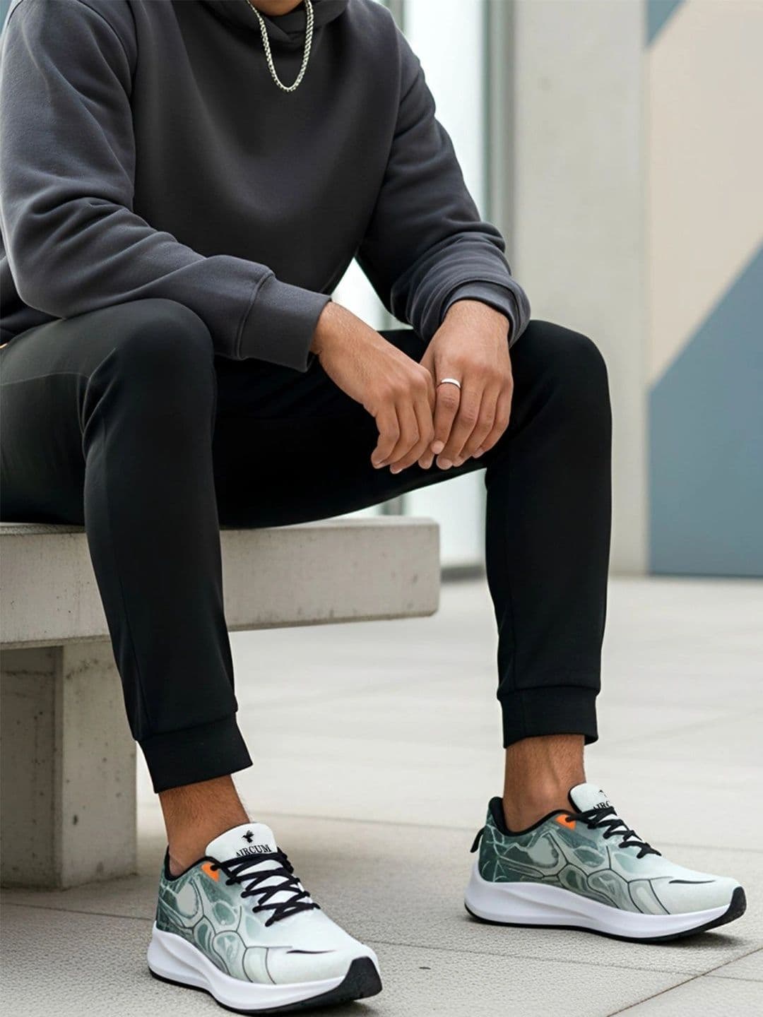 Aircum Men Mesh Running Shoes thumbnail 2