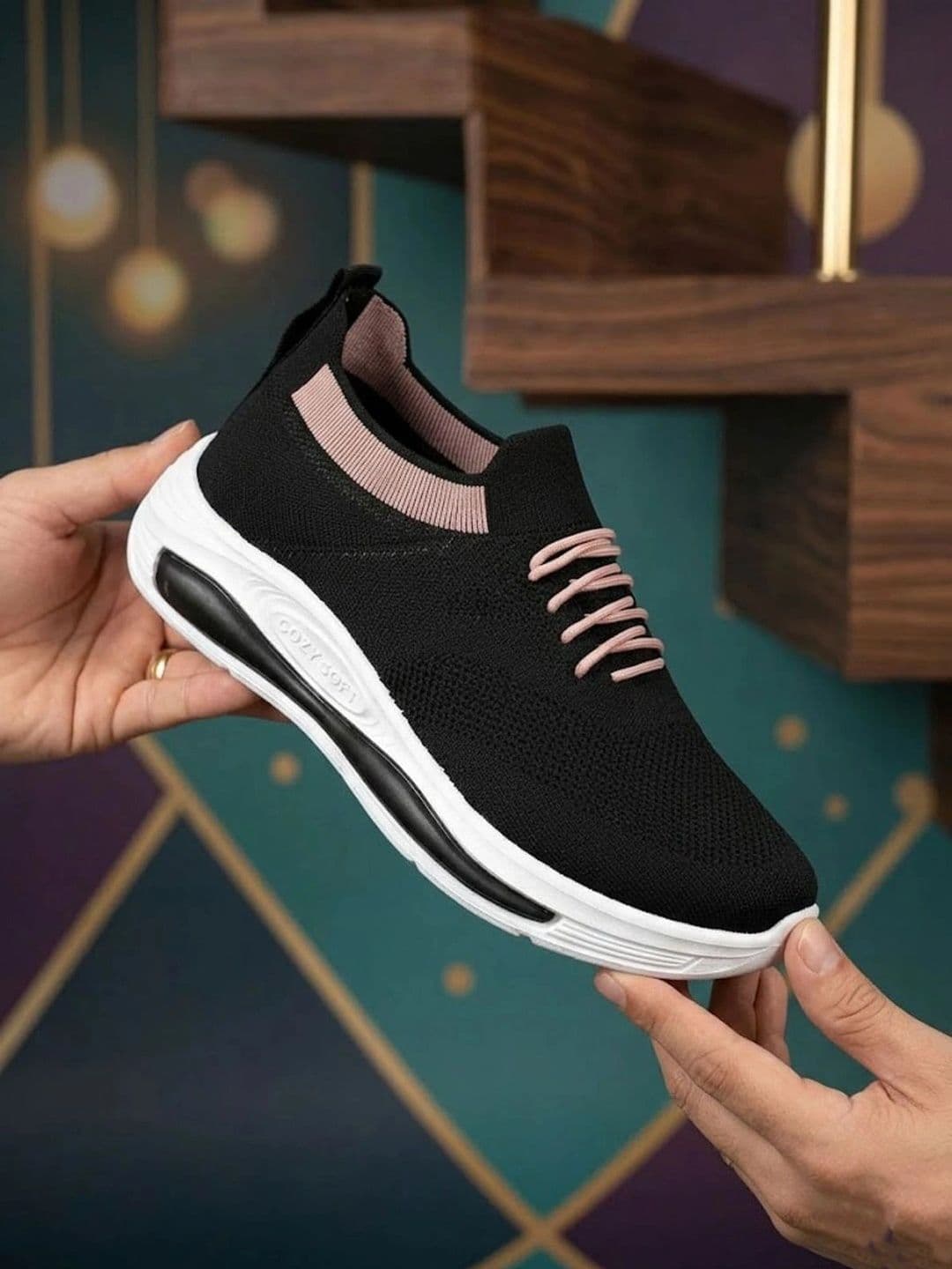 Roadster Women Mesh Training or Gym Non-Marking Shoes thumbnail 3