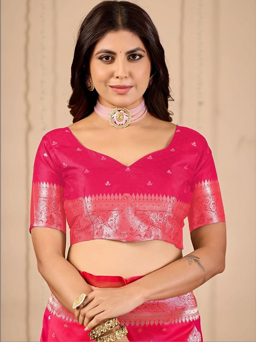 FABRINO Woven Design Zari Banarasi Saree thumbnail 6