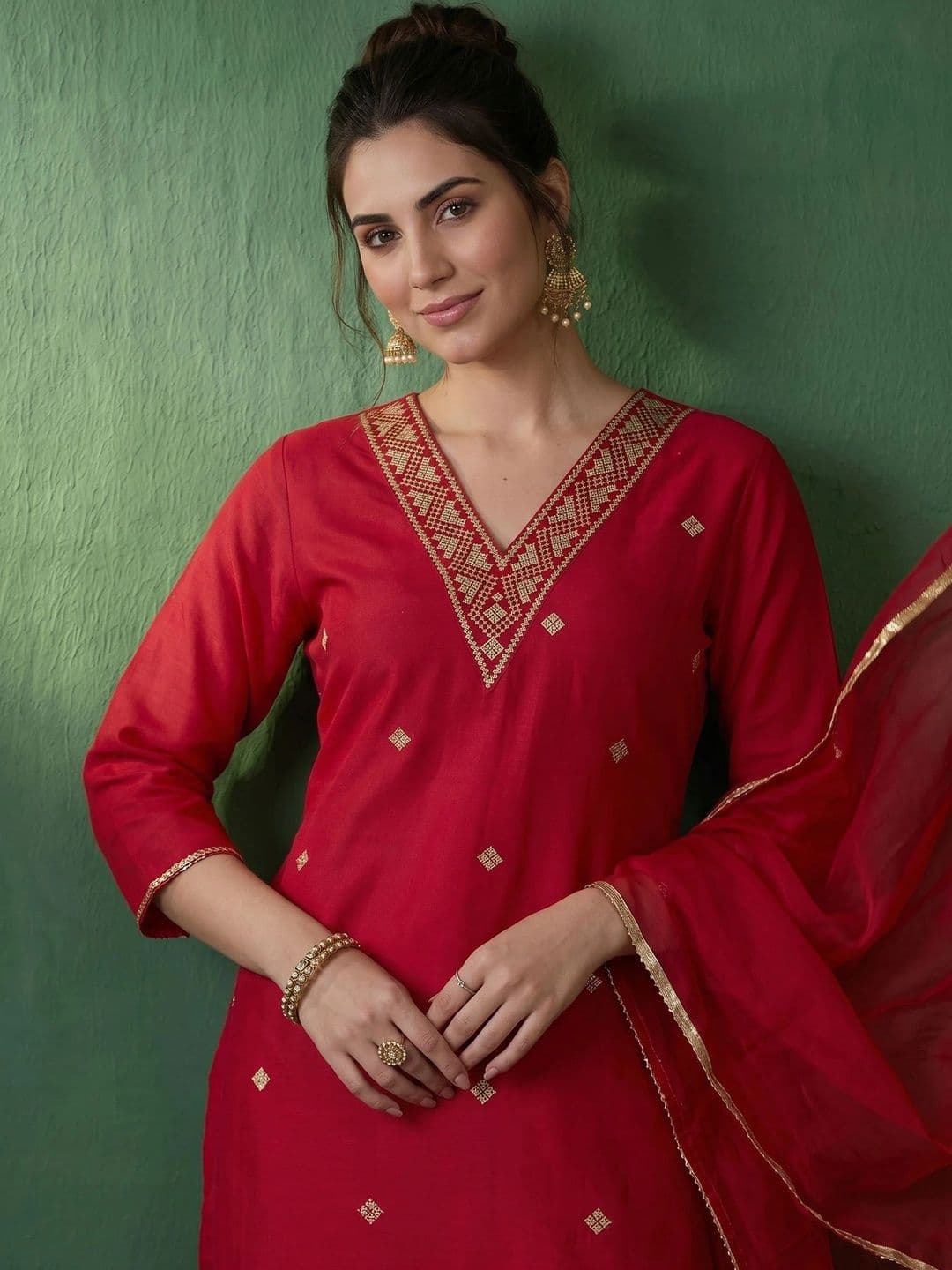 AVANSHEE Women Ethnic Motifs Embroidered Regular Kurta with Trousers & With Dupatta thumbnail 5