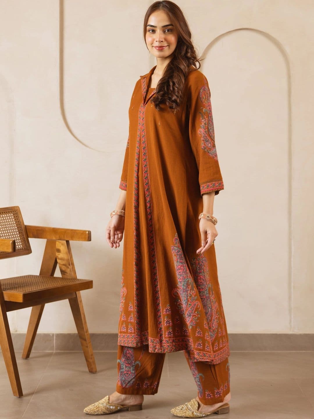 Nehamta Women Ethnic Motifs Embroidered Regular Thread Work Kurta with Trousers thumbnail 3