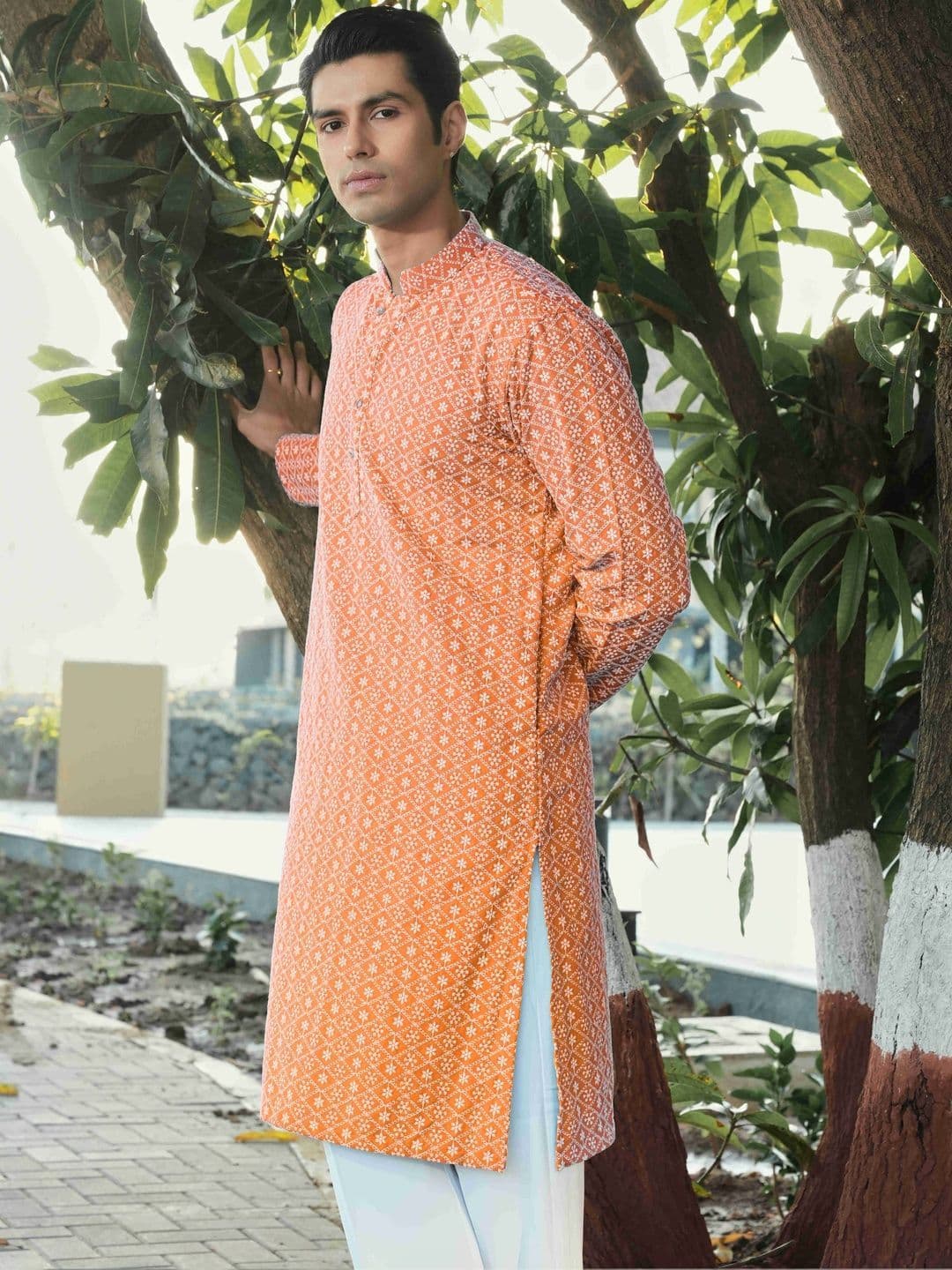 Anouk Men Geometric Embroidery Knee Length Straight Kurta thumbnail 3
