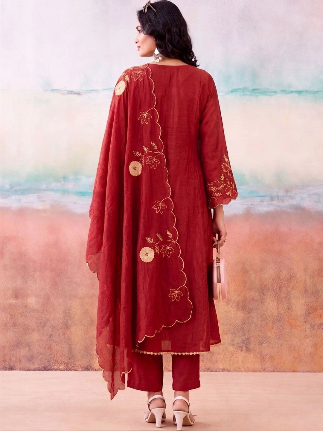 Anouk Women Floral Embroidered Regular Thread Work Chanderi Silk Kurta with Trousers & With Dupatta thumbnail 3