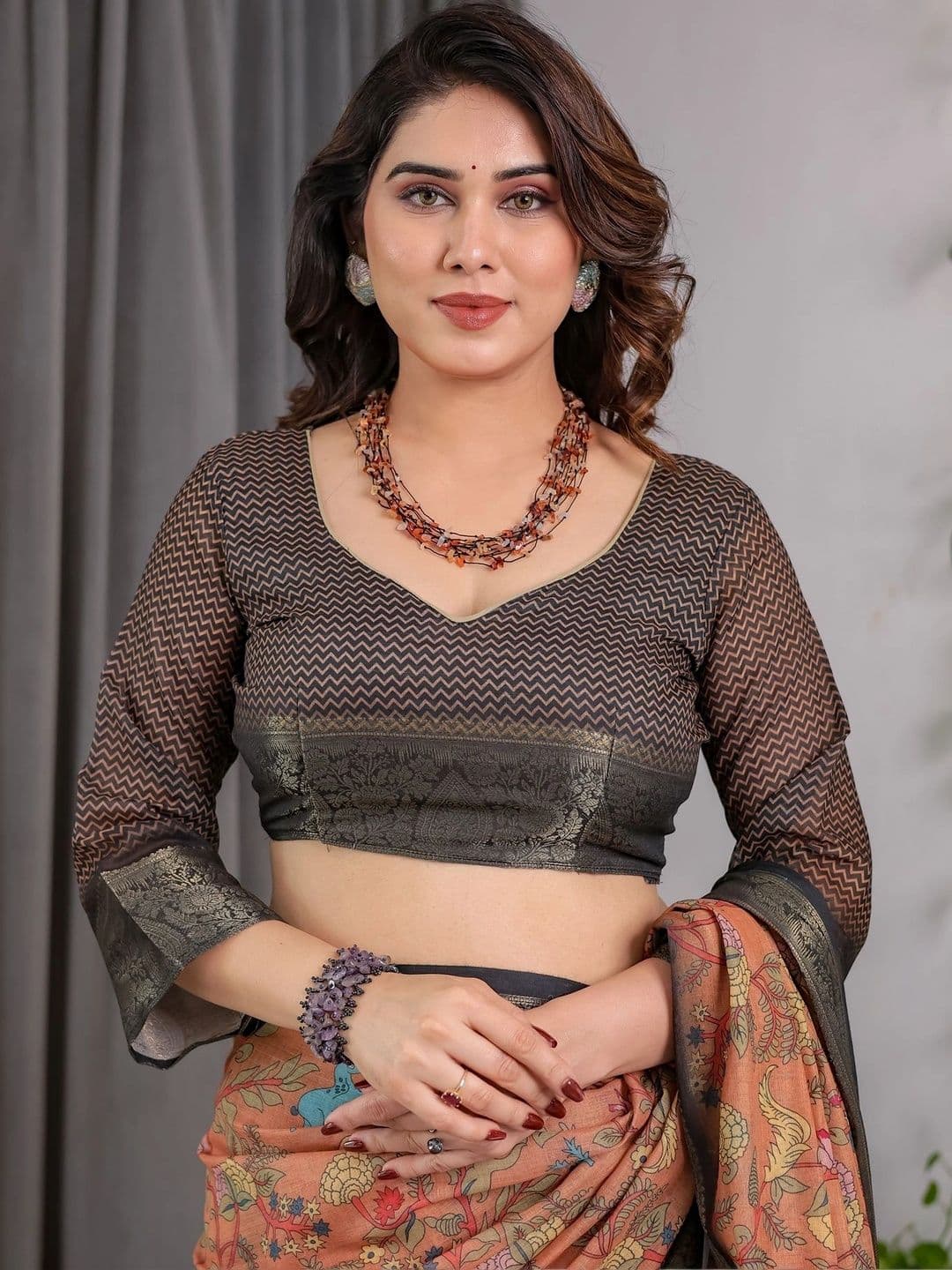 VS MALL Floral Zari Linen Blend Saree thumbnail 6