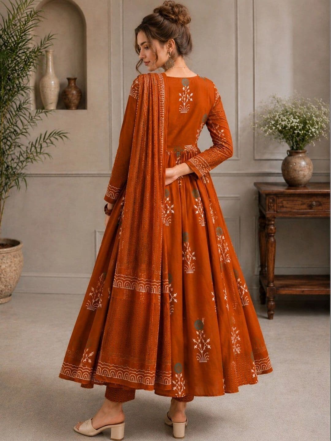 Chhipa Prints Women Ethnic Motifs Printed Regular Kurta with Trousers & With Dupatta thumbnail 4
