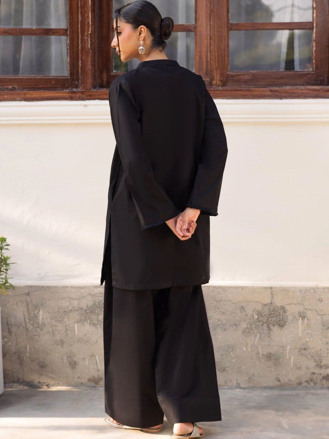 HERE&NOW Women Regular Kurta with Palazzos thumbnail 5