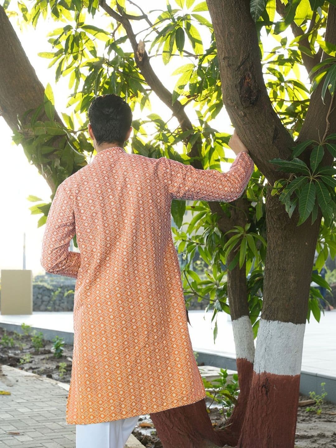 Anouk Men Geometric Embroidery Knee Length Straight Kurta thumbnail 7